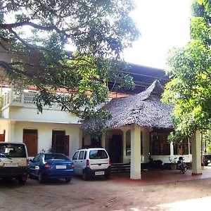  Hotel Gowri Heritage